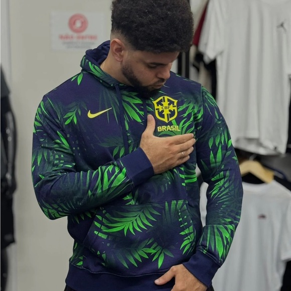 Nike Brazil National Team Hoodie Men M Soccer Tropical Leaves Football - Picture 2 of 15